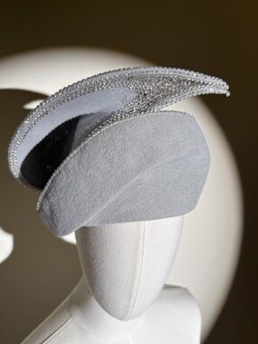 Vintage 80s Iconic Jack McConnell Crystal Trimmed Light Grey Felt Sculptural Hat
